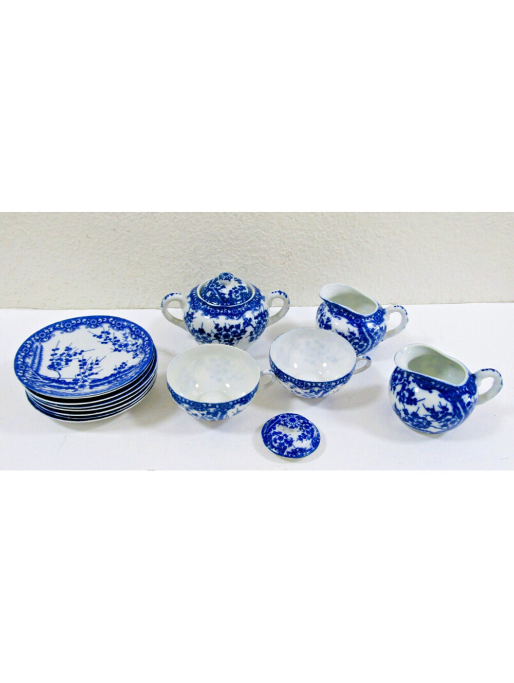 Lot of 14 Vintage Japanese Porcelain Blue and White Cherry Blossom Pattern - Picture 2 of 16